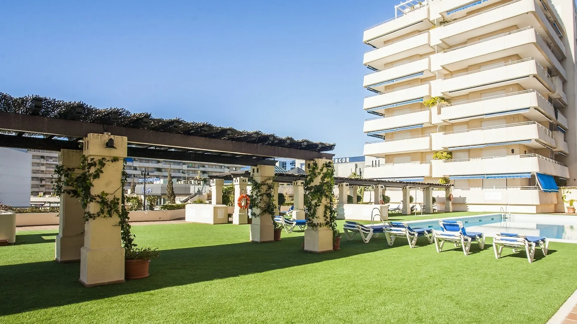 Appartement Marina De Banus Sea Views à Marbellac